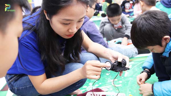 Trai-he-ky-nang-song-robotics