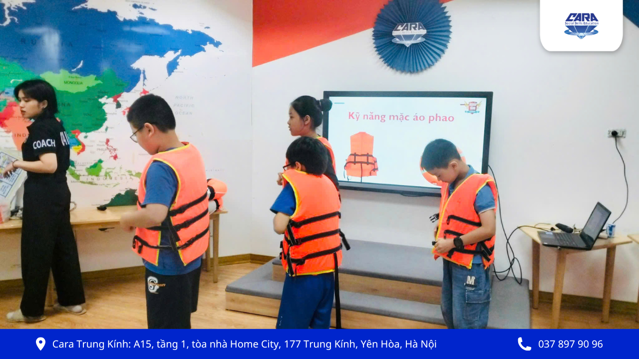 trẻ hiếu động có nên học trại hè nội trú